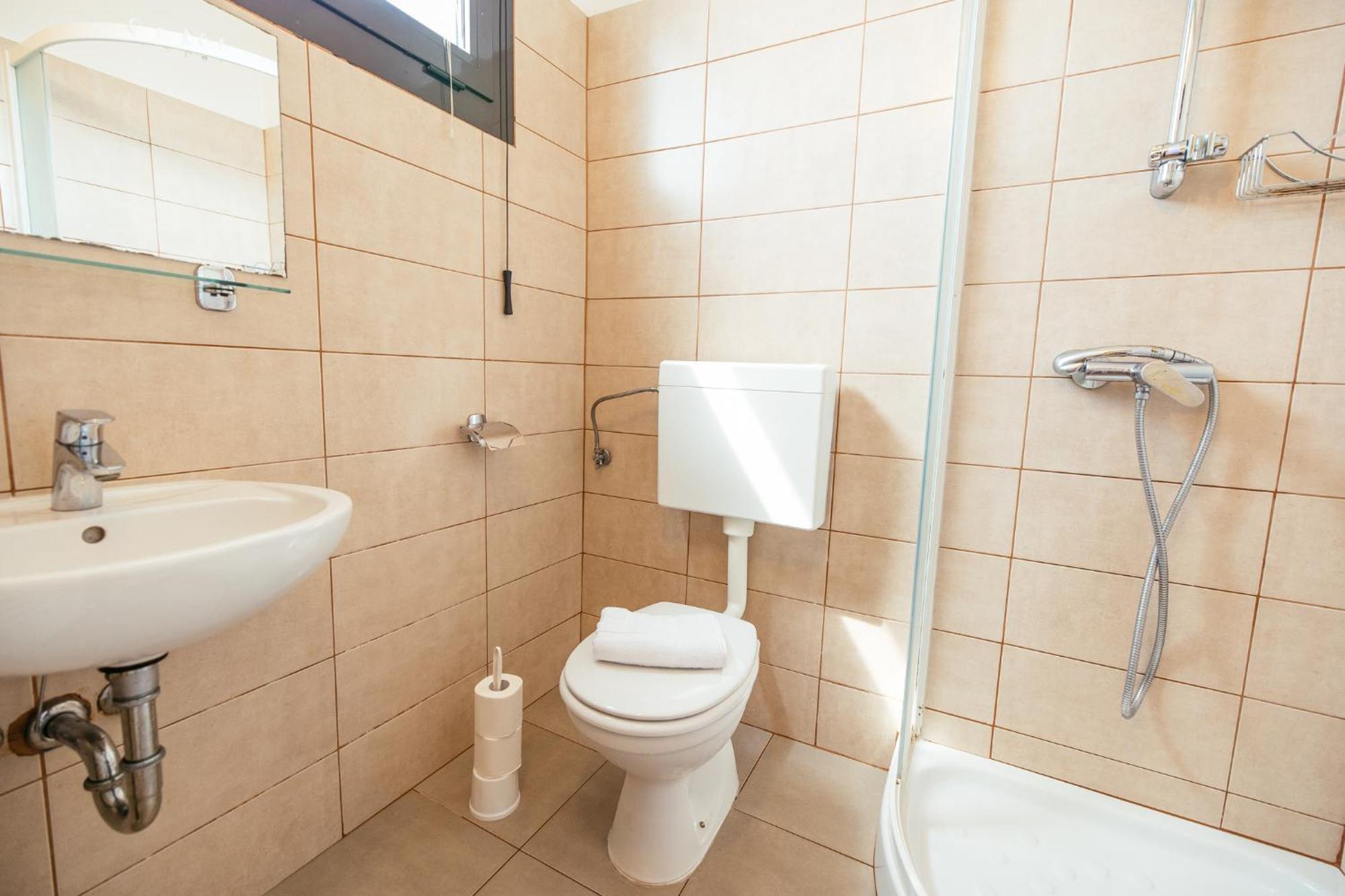 Prenocisca Prisoje Hostel Koper Ngoại thất bức ảnh